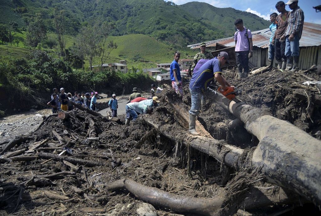V Kolumbiji plaz pokopal 61 ljudi
