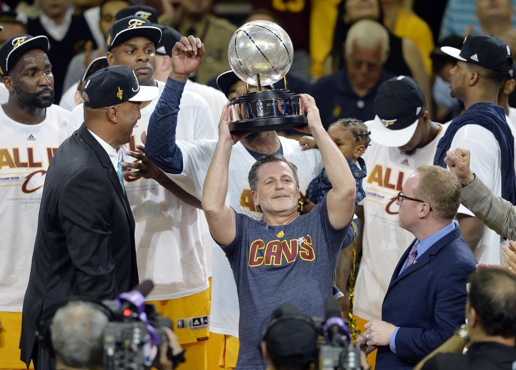 NBA: Cleveland z »metlo« v velikem finalu