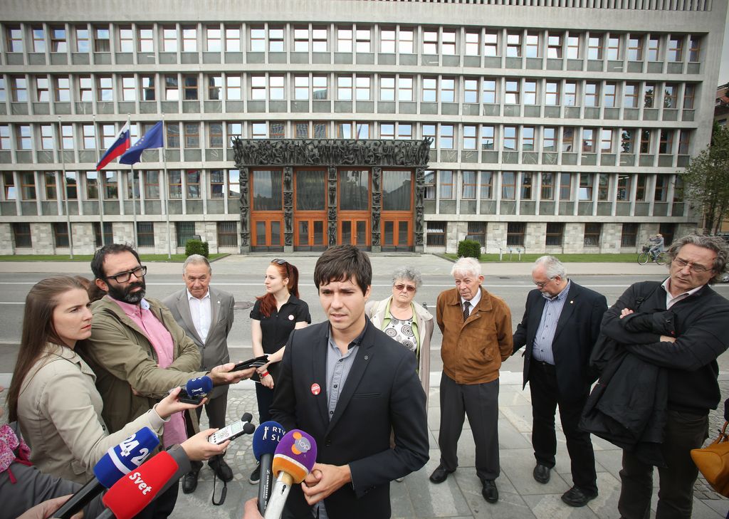 Koalicija proti privatizaciji gre na ulice