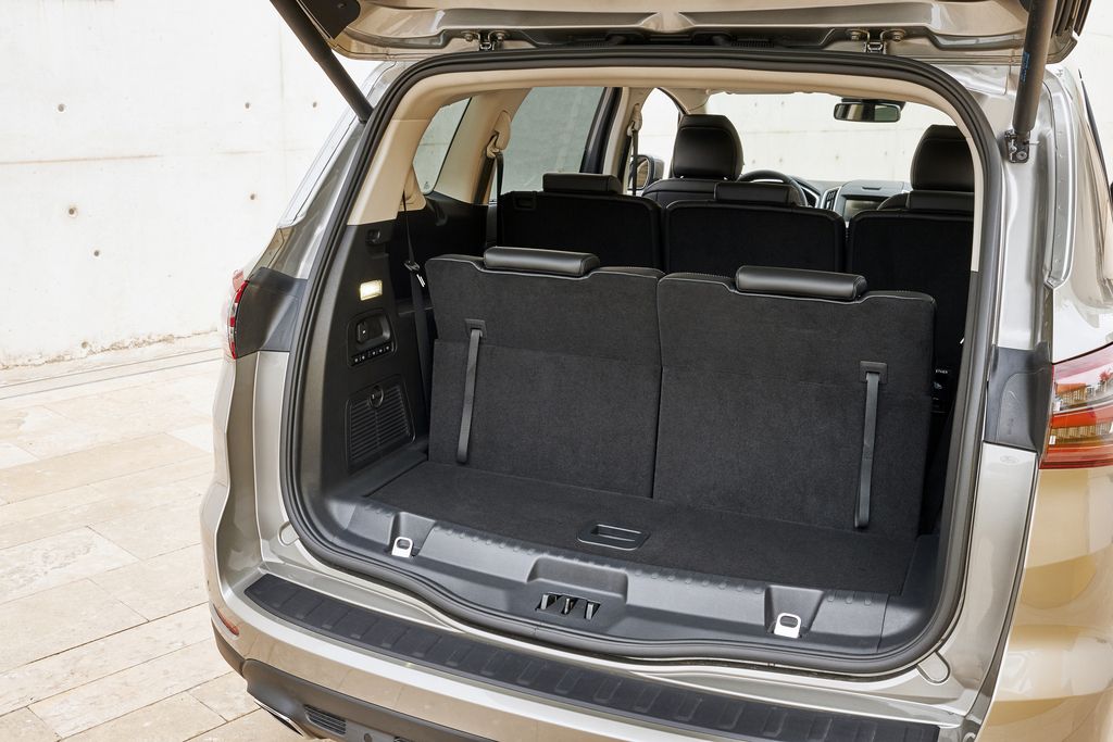 Ford S-max - najbolj avtomobilski enoprostorec v drugi izvedbi