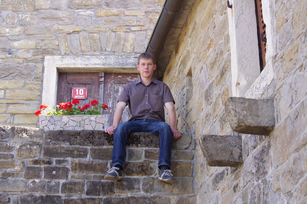 Shodil, obiskoval in dosanjal Abitante