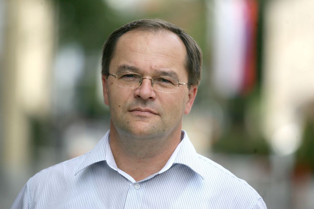 »Ne verjamem v megafonsko diplomacijo«