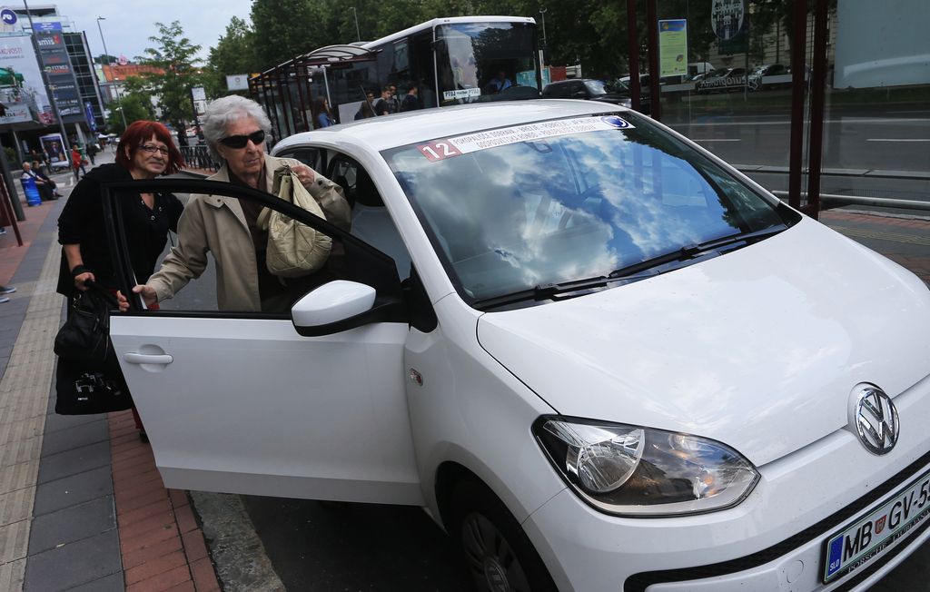 Eko avti pobirali potnike na avtobusnih postajah