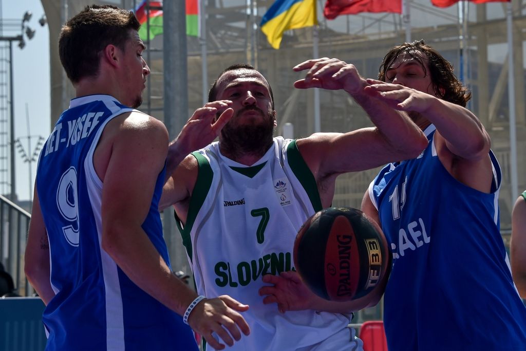 Evropske igre: košarkarji do prve zmage, Vovkova in Nagličeva navdušili