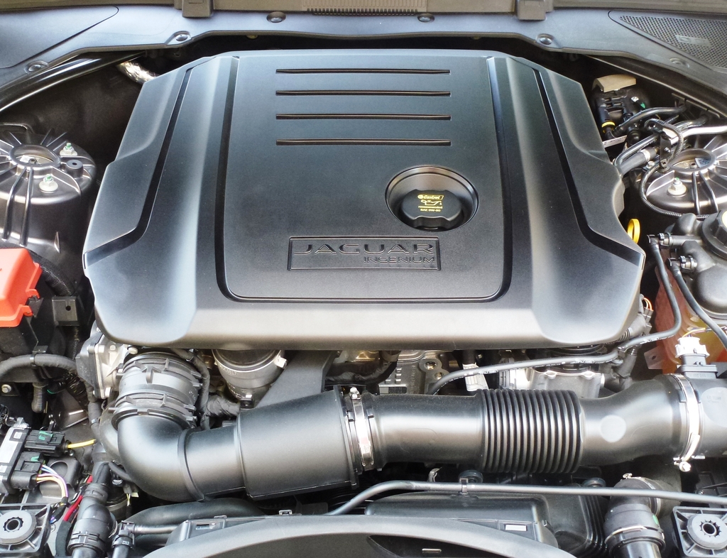 Jaguar XE 2.0d (132 kW) prestige