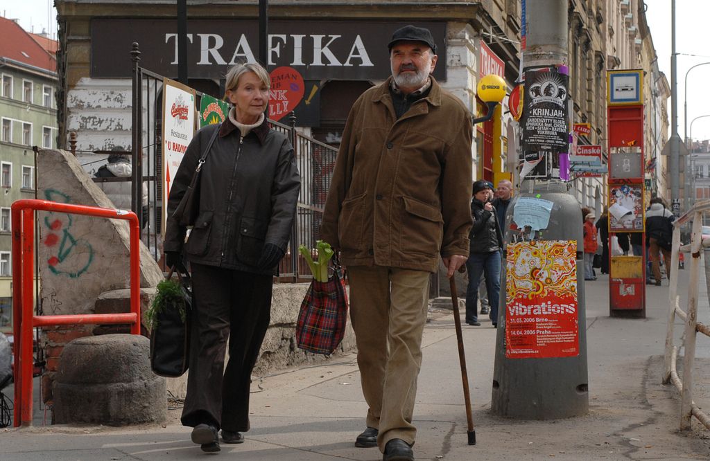 Vikendov TV namig: Povratne steklenice, TV SLO 1 ob 20.05, Vikendova ocena: 4 (od 5)