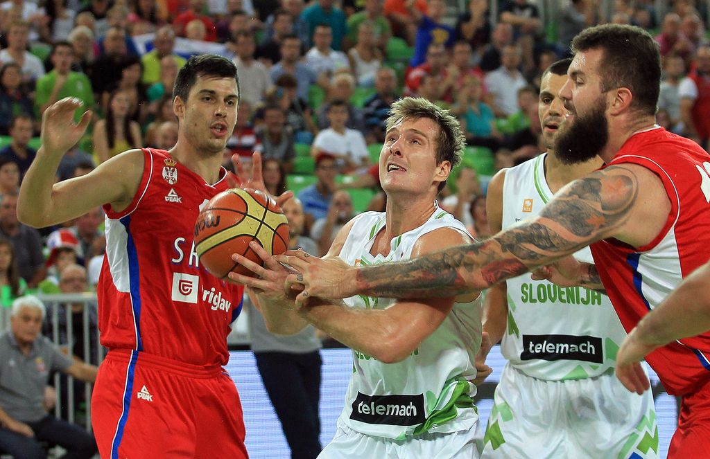 Srbi v Stožicah po pričakovanjih: zanesljivo prek Slovencev
