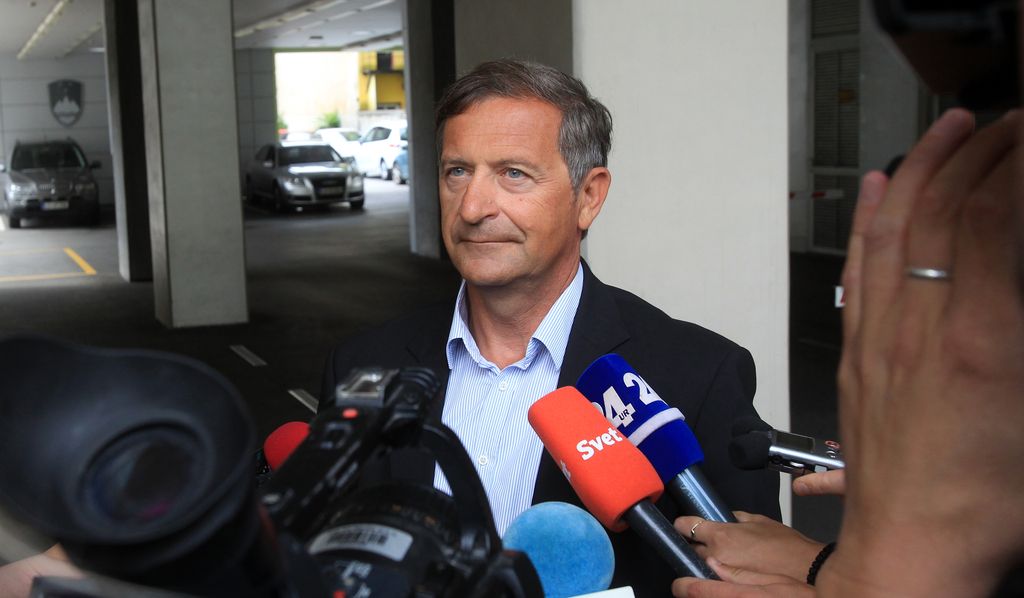 Erjavec javno snubi Bon Klanjščkovo