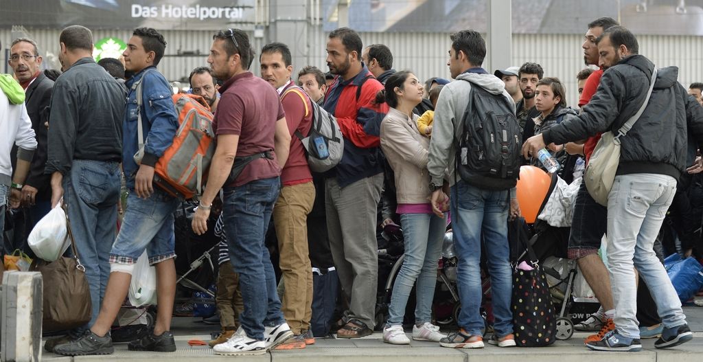 Nemčija zaradi navala beguncev uvaja nadzor nad svojimi mejami