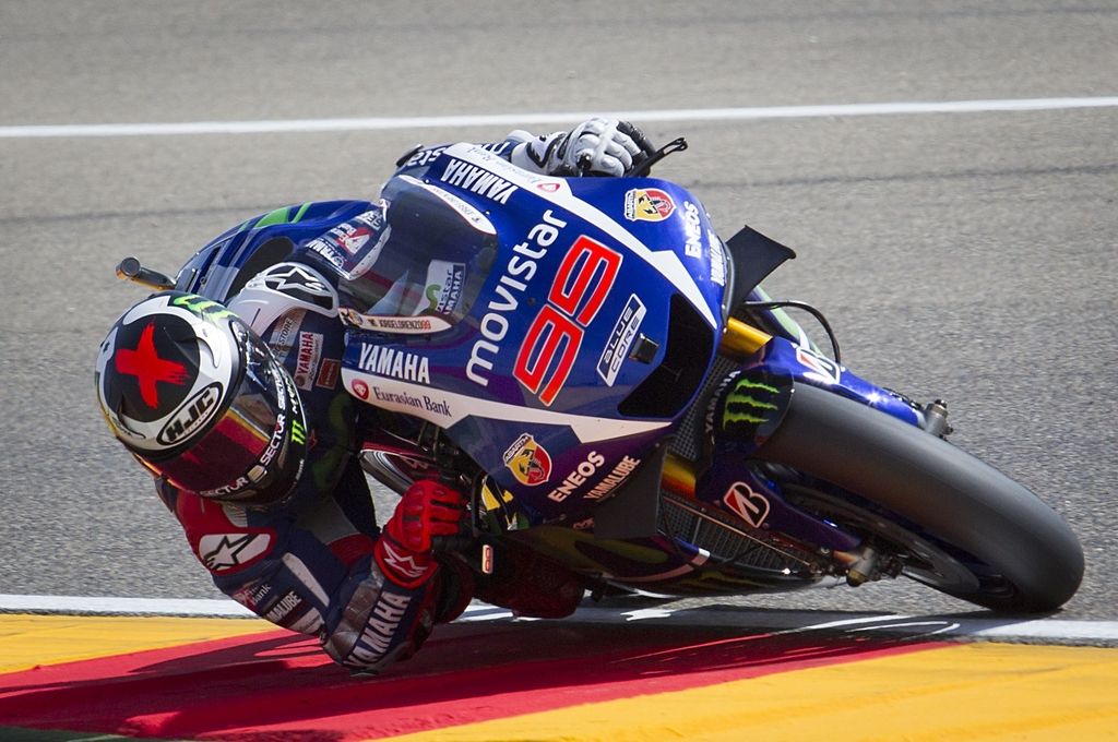 MotoGP: Lorenzo z gladko zmago malce bližje Rossiju, Marquez spet v pesku