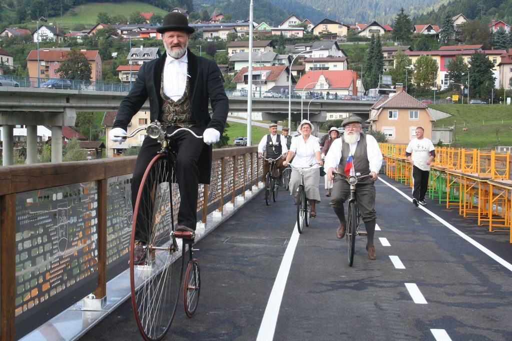 Do tromostovja jim manjka še en most