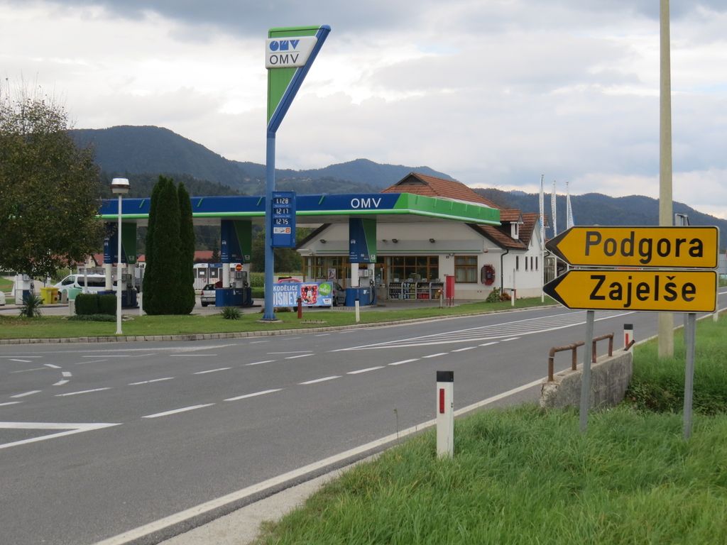 Oboroženi rop bencinske črpalke v Podgori