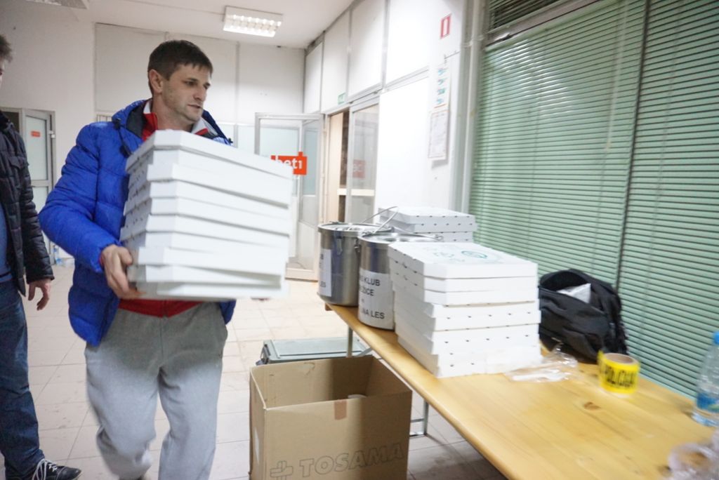 Brežiški gostinci pomagajo s kuhanjem in donacijami