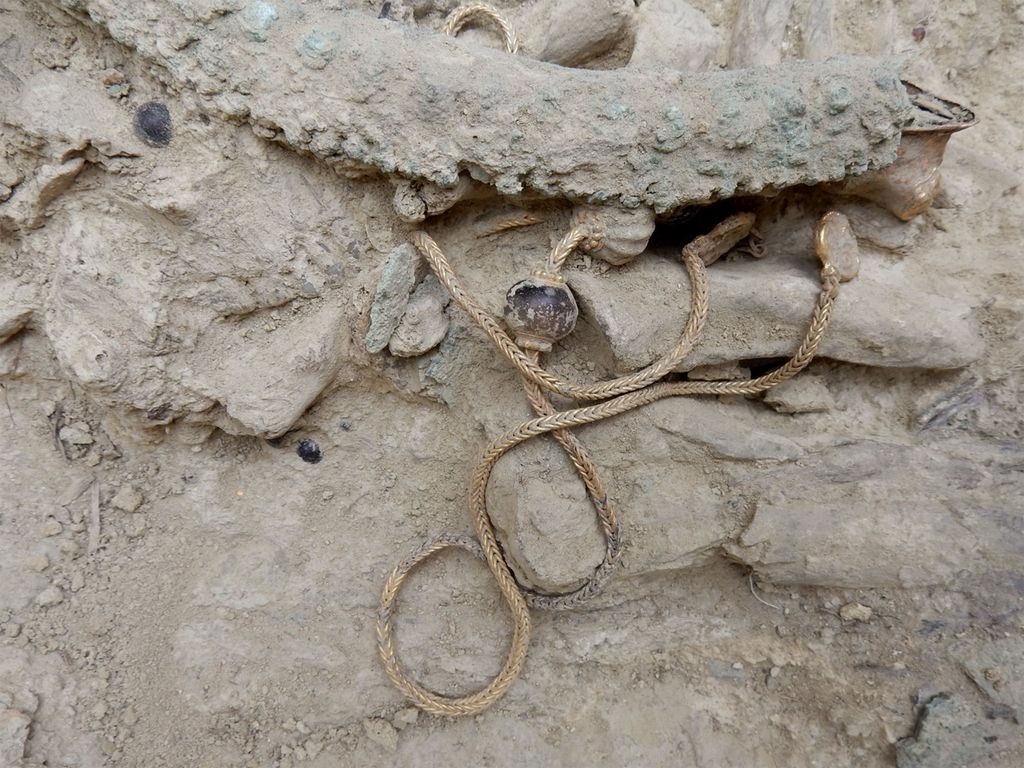 Arheologi odkrili najbogatejši grob antične Grčije v zadnjih 65 letih