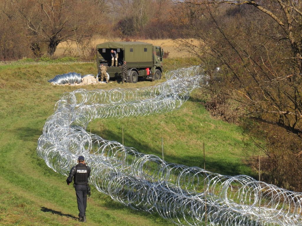 Zagreb ponovno poziva Slovenijo, naj umakne žičnato ograjo