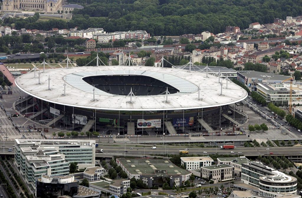 Nemški nogometaši prenočili na štadionu, brez odpovedi tekme z Anglijo