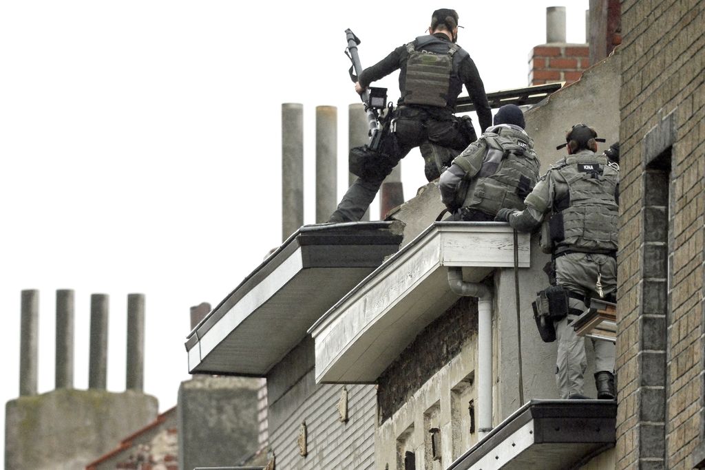 Ujeli glavnega osumljenca pariških terorističnih napadov