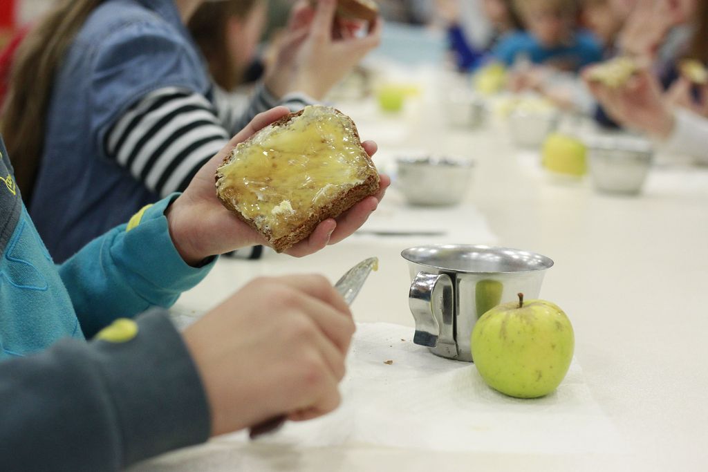 Tradicionalni slovenski zajtrk v šolah in vrtcih