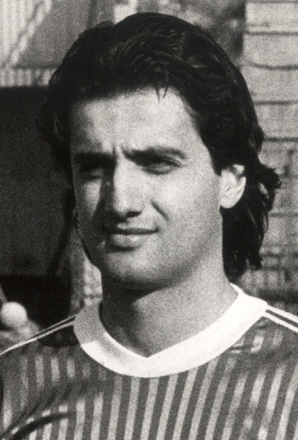 Umrl je Zoran Ubavić, v njegov spomin prekinitev derbija