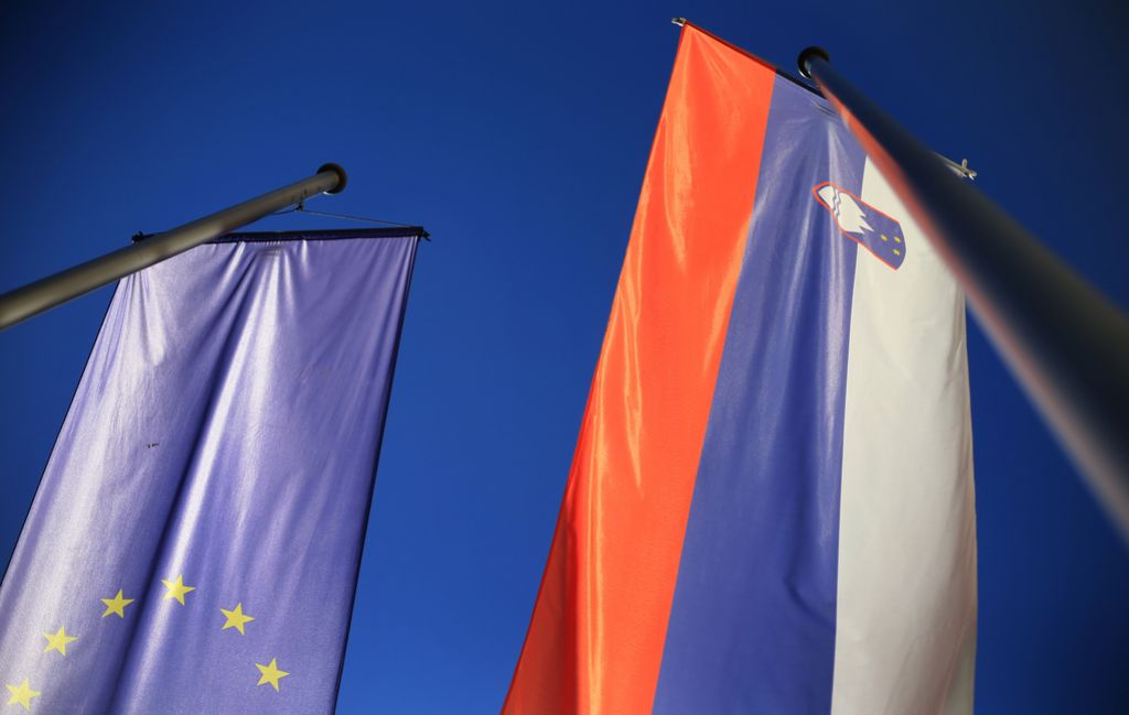 Sloveniji opomin glede jamstev za bančne vloge