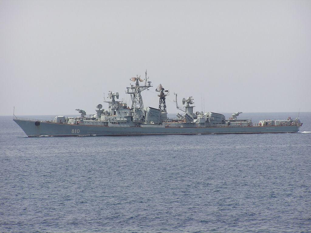 Ruski rušilec proti turški ladji izstrelil opozorilne strele