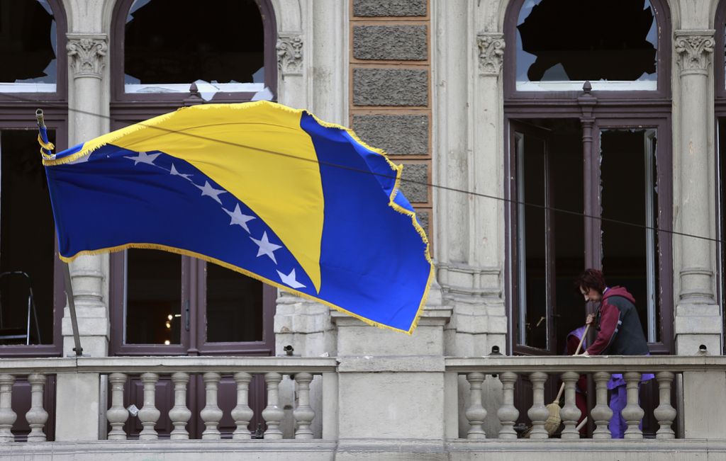 Dayton po Daytonu: Bosna ostaja nikoli dokončana zgodba
