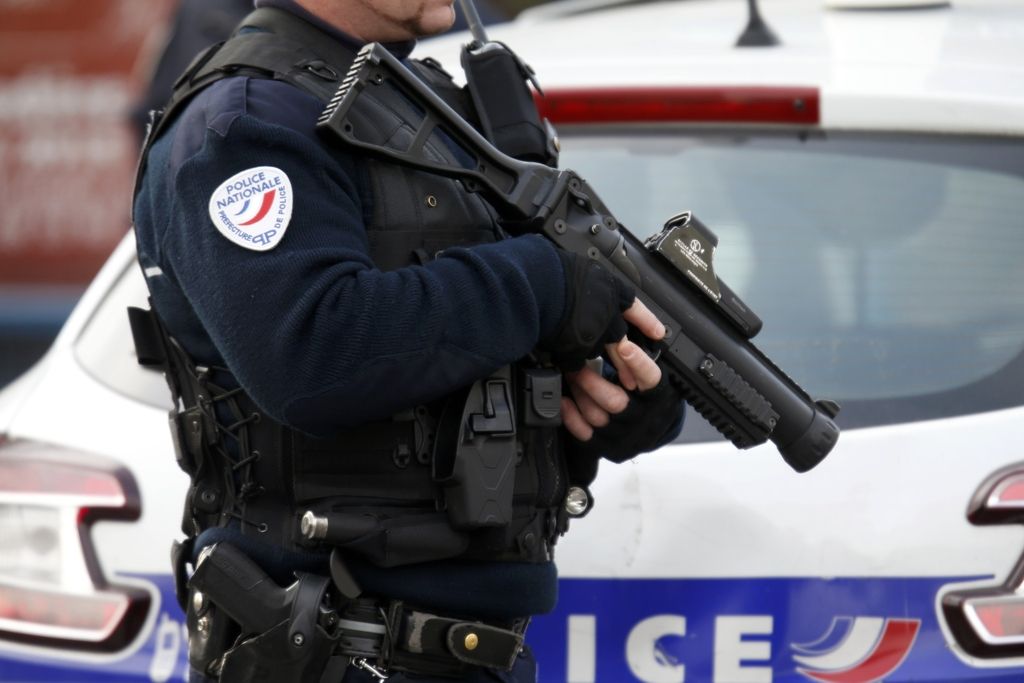V Parizu aretirali še enega osumljenega sodelovanja v napadih