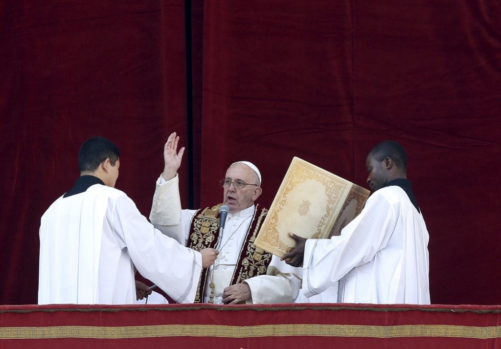 Papež pozval k miru na Bližnjem vzhodu