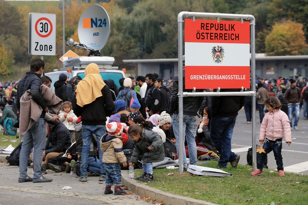 Avstrija bo od petka sprejemala le še 80 prošenj za azil na dan