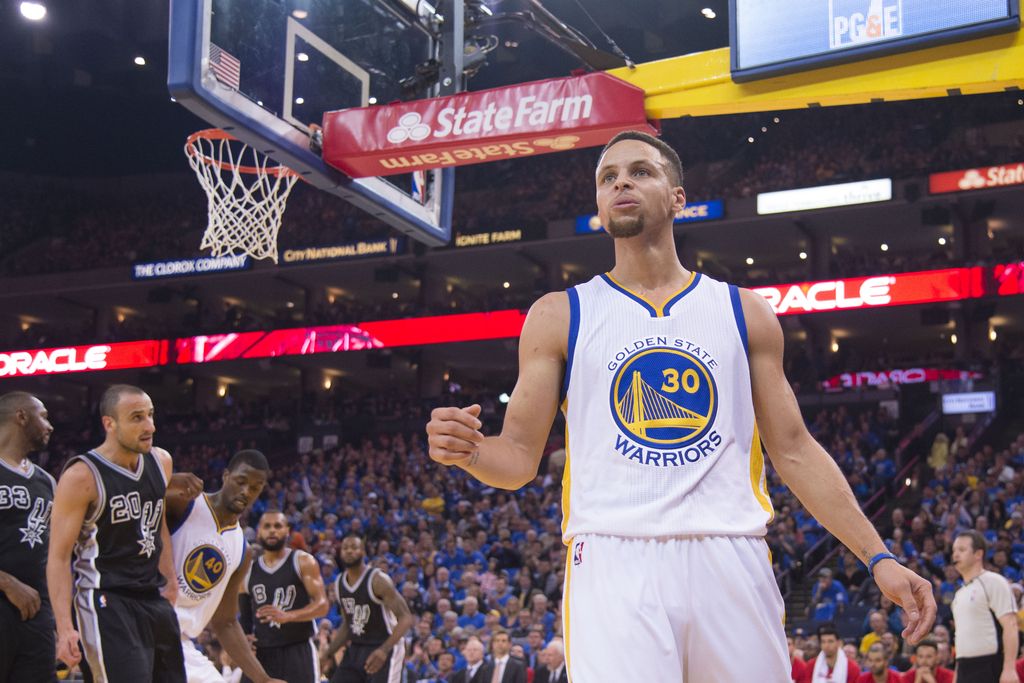 NBA: Miami v Chicagu prekinil črno serijo, Curry v treh četrtinah potolkel Ostroge (VIDEO)