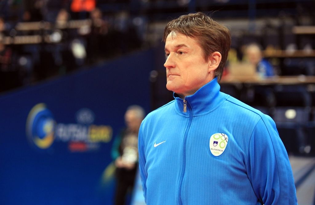 Težko delo: Slovenci z Italijo in Srbijo