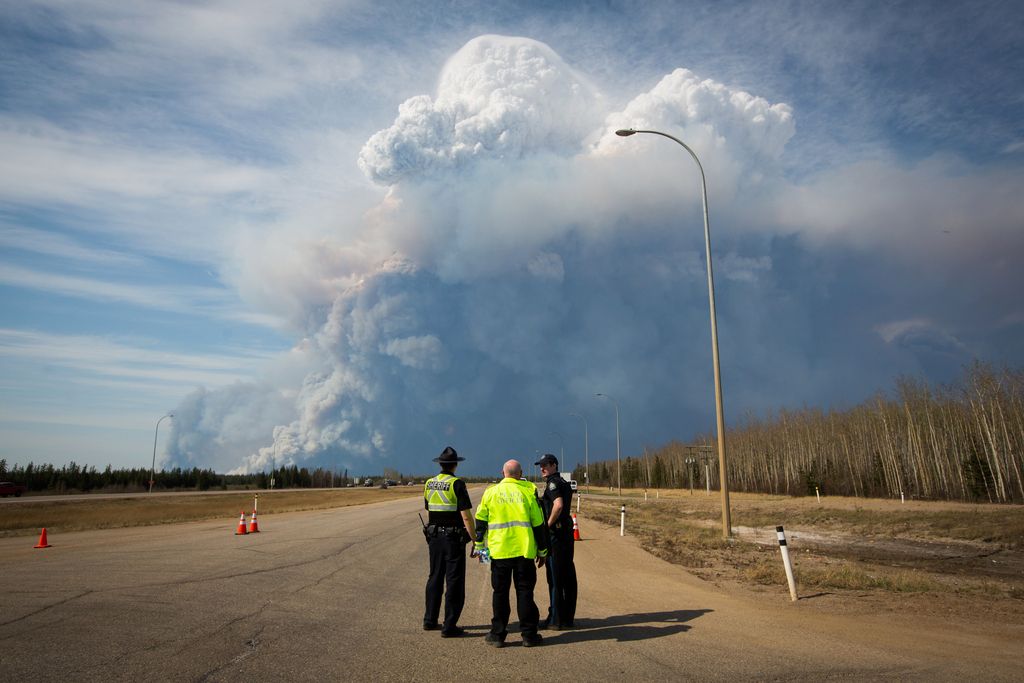 V kanadski provinci zaradi gozdnega požara razglasili izredne razmere