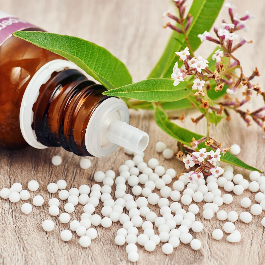 Zdravniki bodo  lahko pomagali tudi s homeopatijo