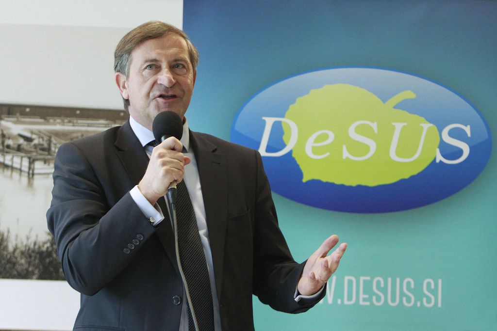 Desus je odrekel podporo prodaji NLB