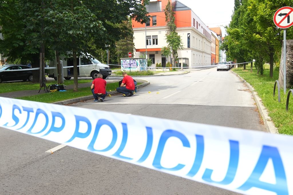 V Mariboru umrl 18-letni mopedist