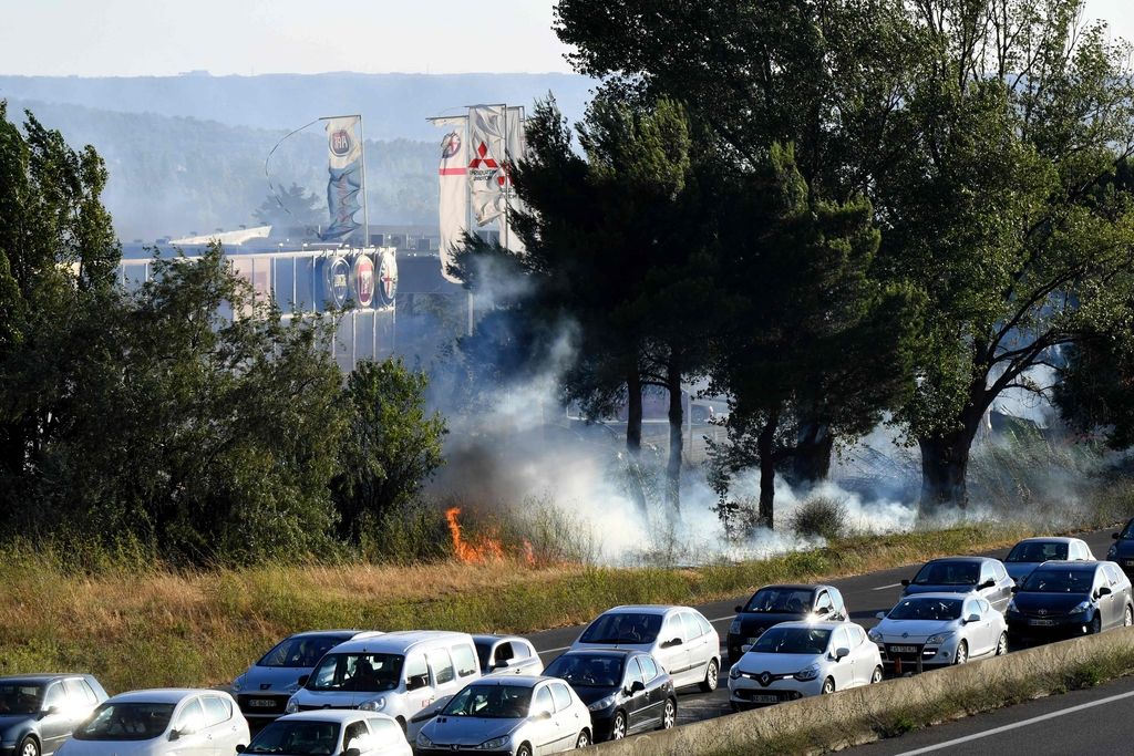 Požar na jugu Francije ušel izpod nadzora