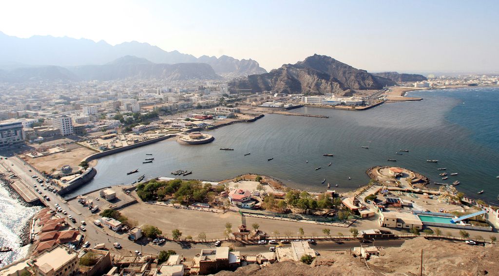 Eksplozija avtomobila bombe v Jemnu zahtevala najmanj 70 življenj
