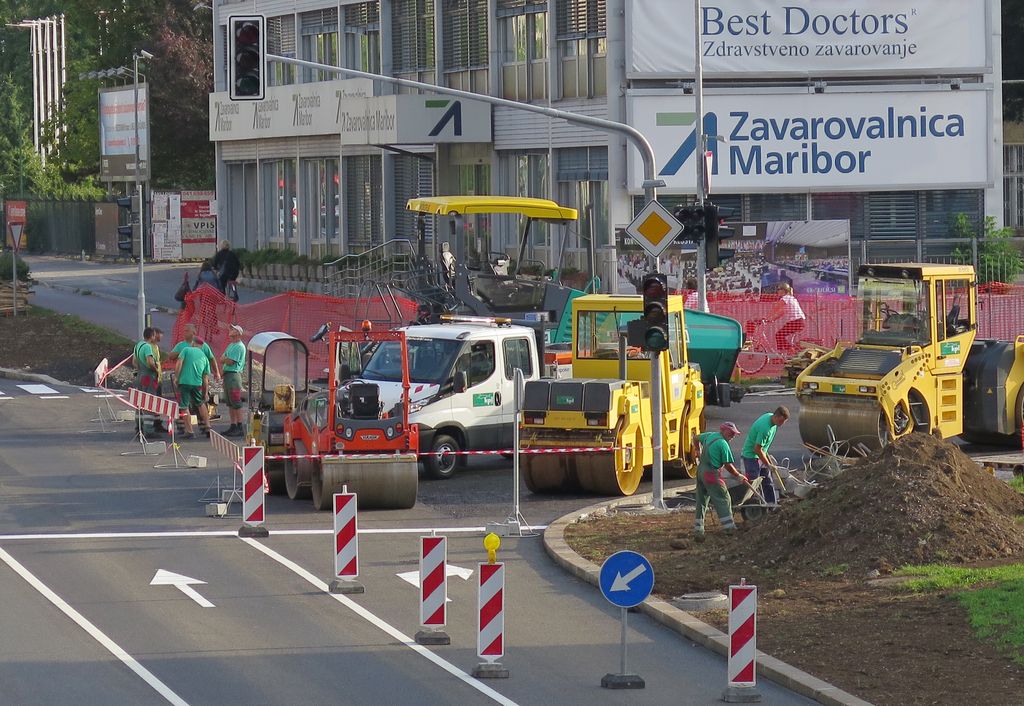 Promet po Dunajski cesti znova stekel