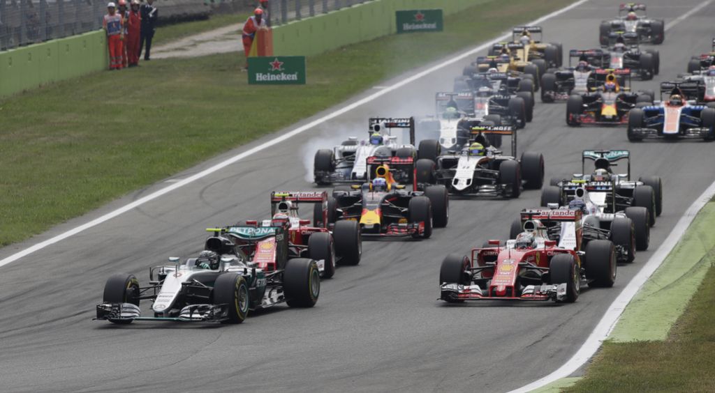 Rosberg po zmagi v Monzi le &scaron;e dve točki za Hamiltonom