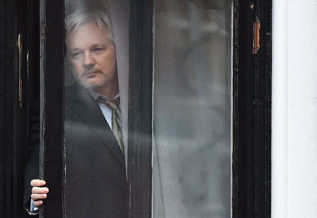Assange tudi pod novim ekvadorskim predsednikom ostaja na veleposlaništvu