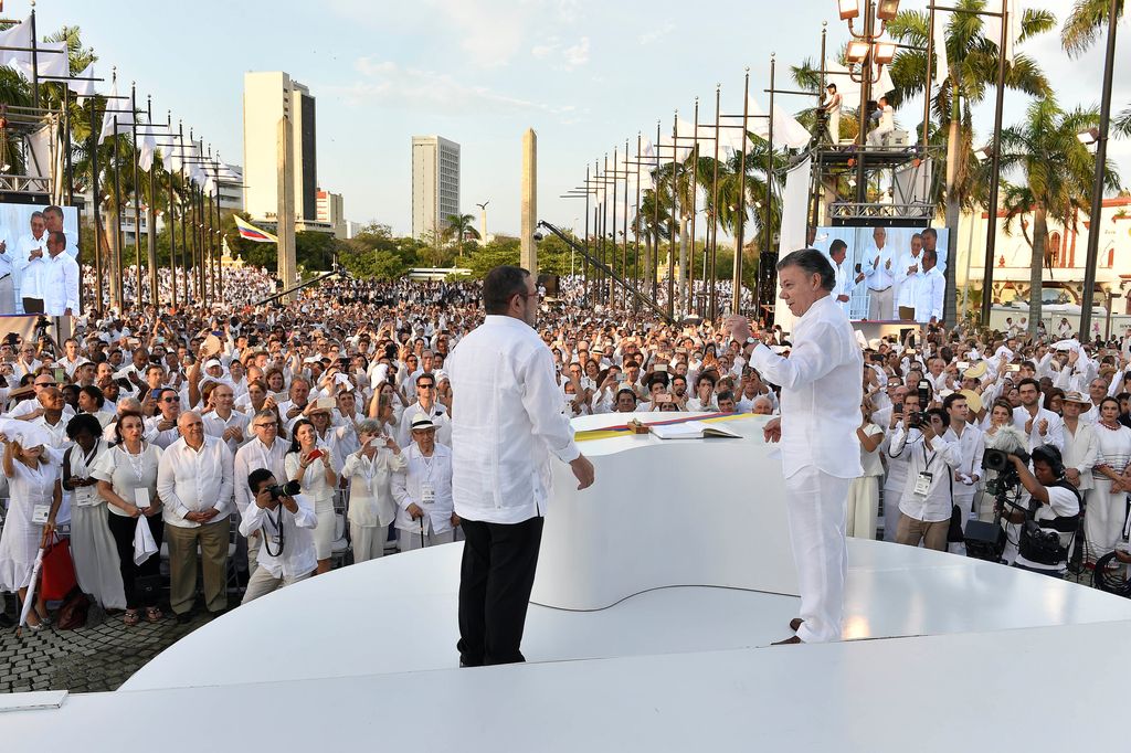 V Kolumbiji s podpisom mirovnega sporazuma obrnili nov list
