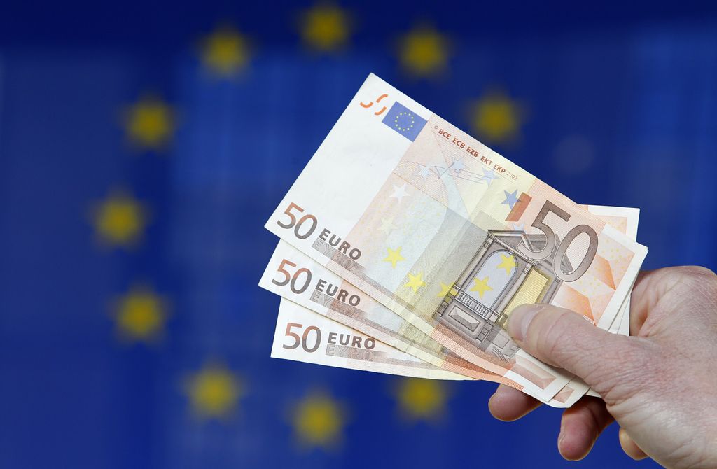 ECB ohranja denarno politiko