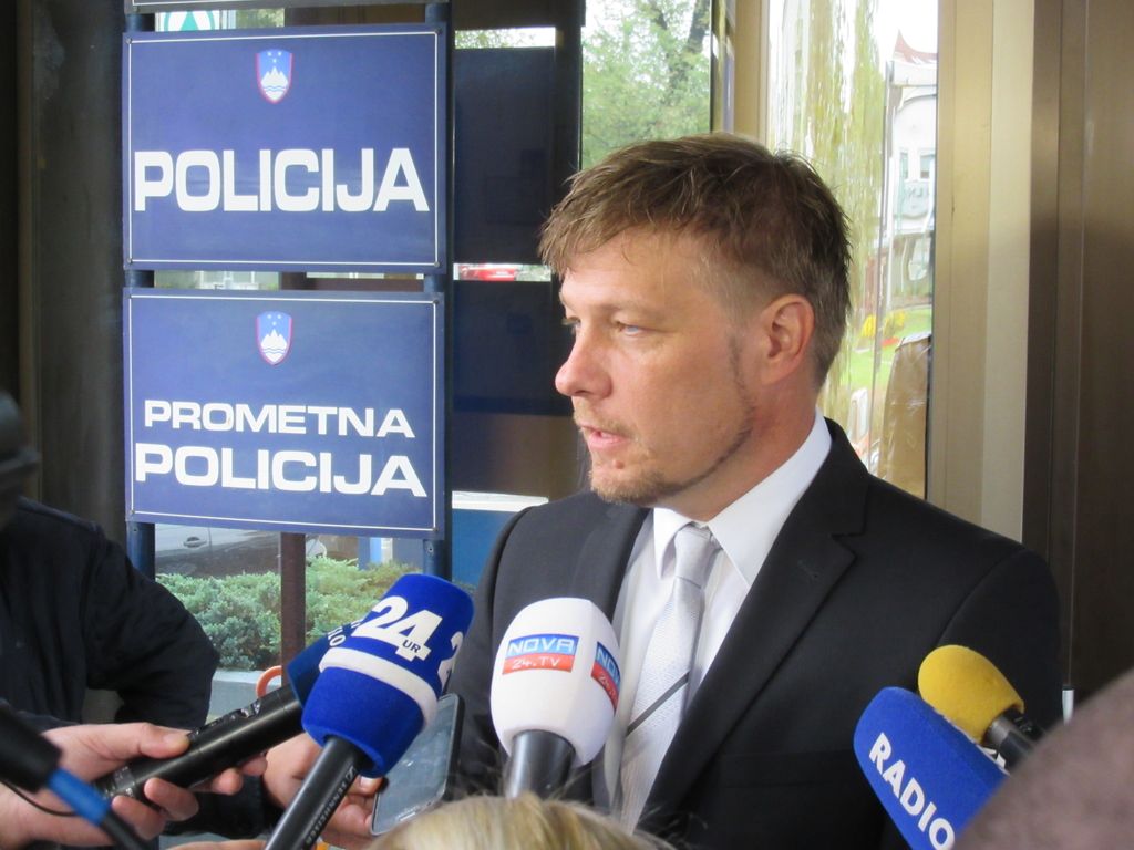 Motoristi prodajali zelo čist kokain in hranili celo minomet