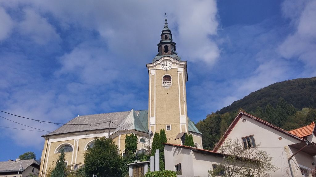 Cerkve bodo najprej rešili manjšega zla