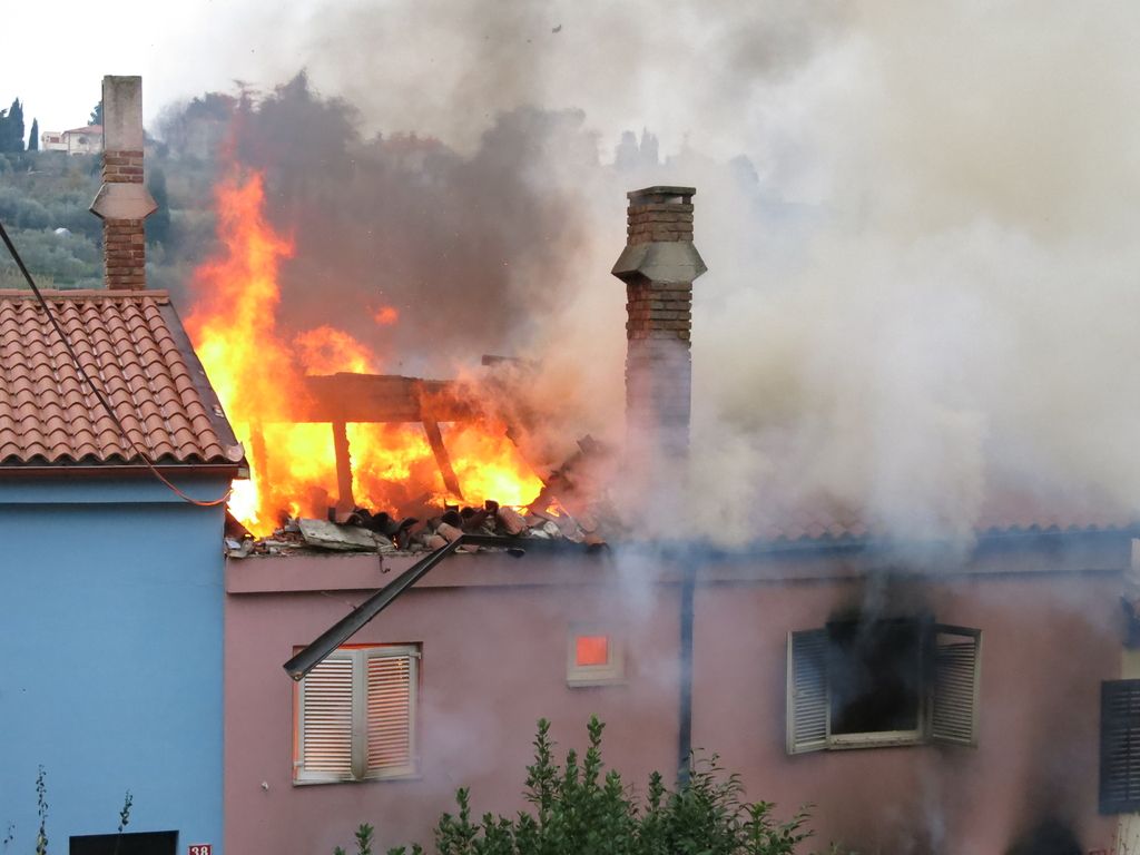 Pogorela hiša v Piranu