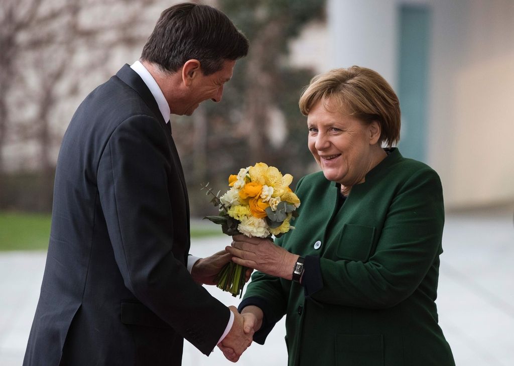 Pahor z Angelo Merkel o varnosti in prihodnosti Evropske unije