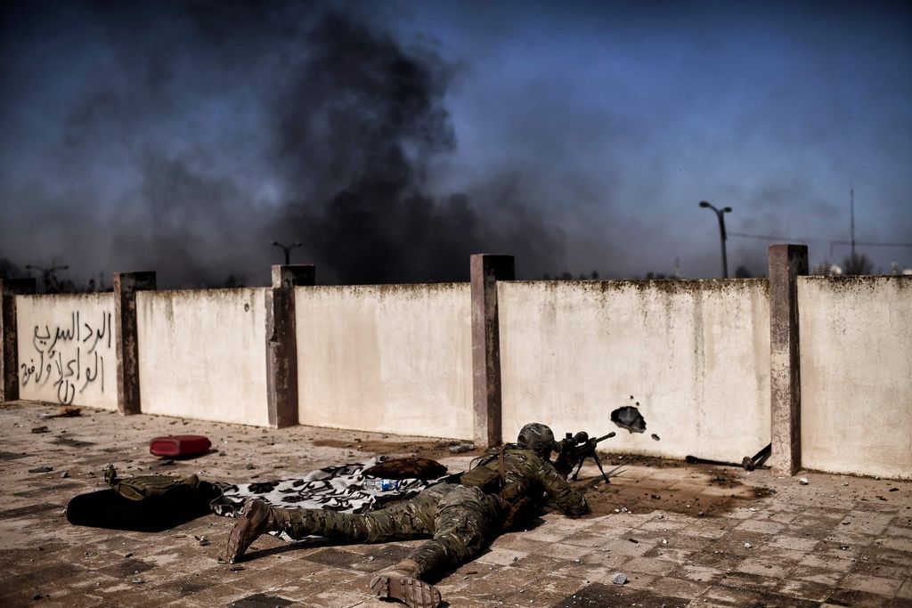 Ira&scaron;ke sile v zahodnem Mosulu počasi napredujejo