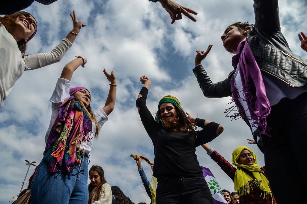 Dan žena ponekod &scaron;e vedno dan protestov in opozarjanj na odprta vpra&scaron;anja