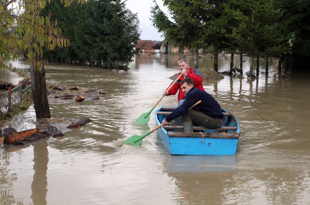 Verbundov pravni torpedo proti državi grozi, da bo potopil tudi poplavljence iz leta 2012