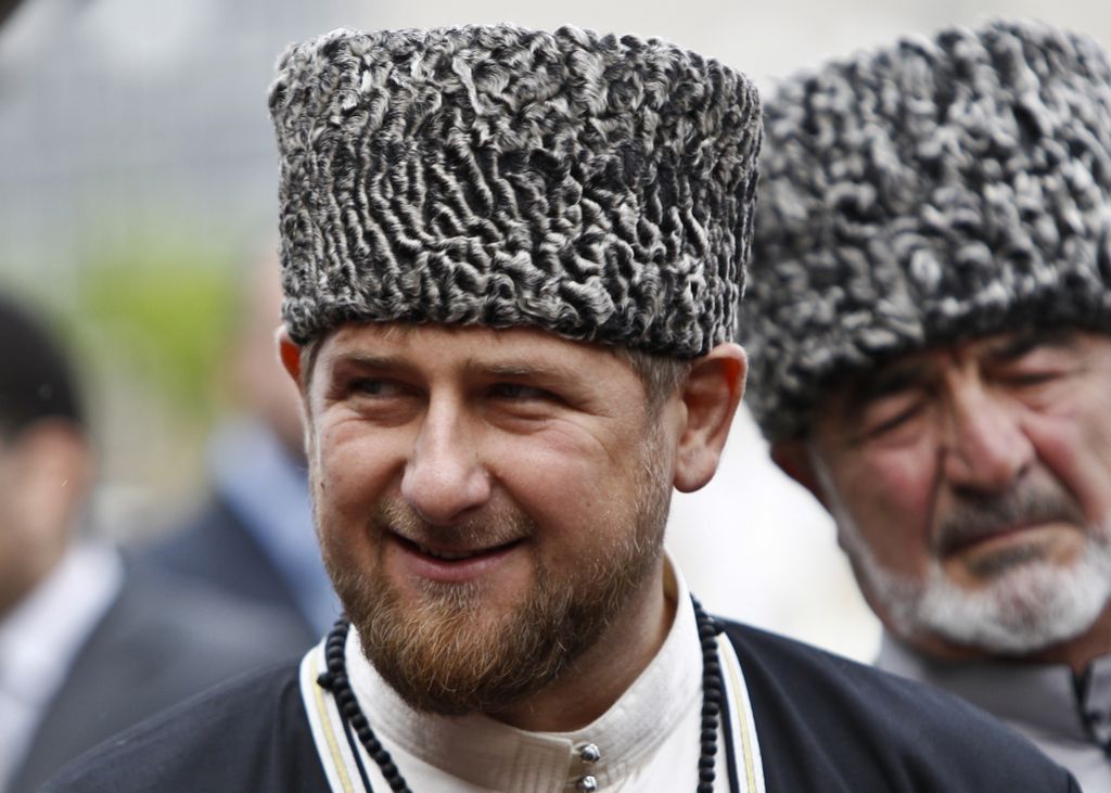 Iz pralnice denarja tovarna za čečenskega predsednika